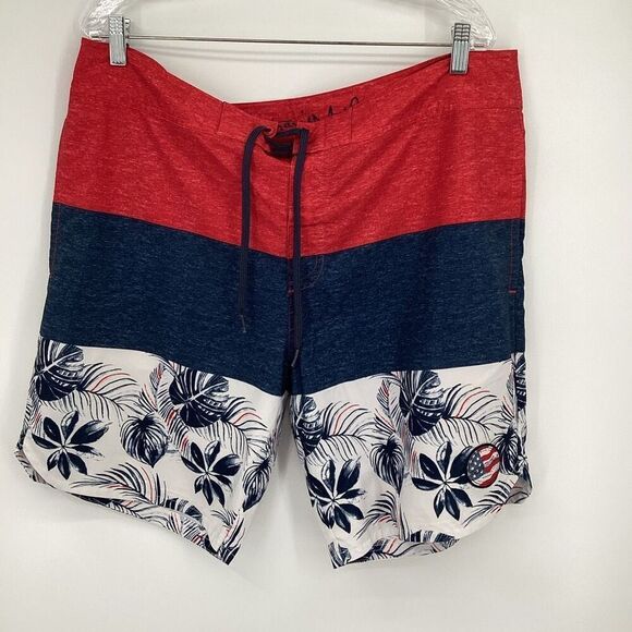 Men's Travis Mathew Swim Trunks - Large‎ red/blue/white - Picture 1 of 8